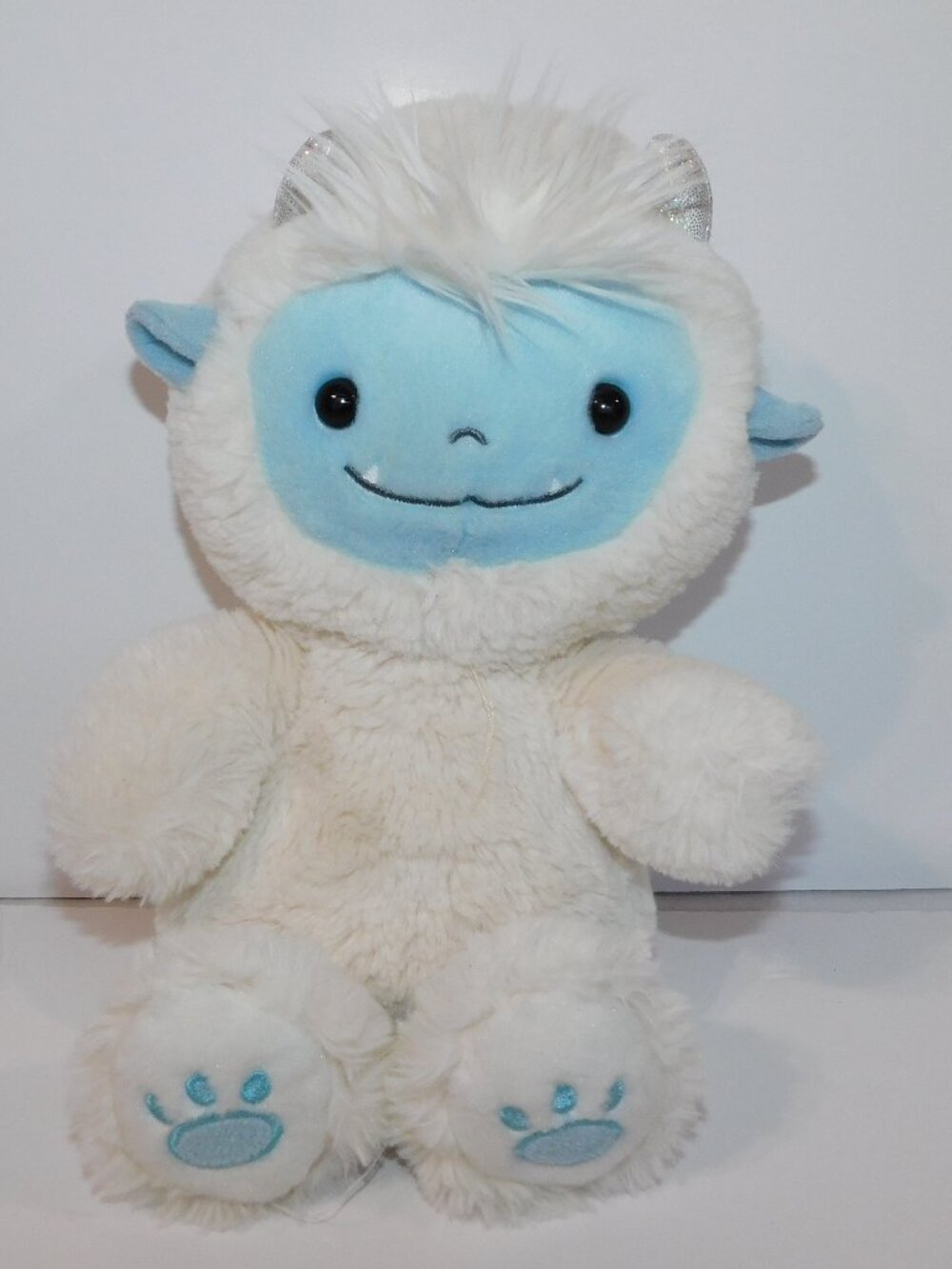 Aurora World Zemu Yeti 12" Plush Stuffed White Abominable Snowman Soft Cuddly